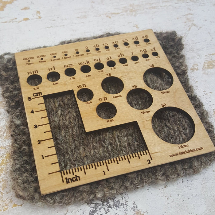 Universal Knitting & Crochet Gauge