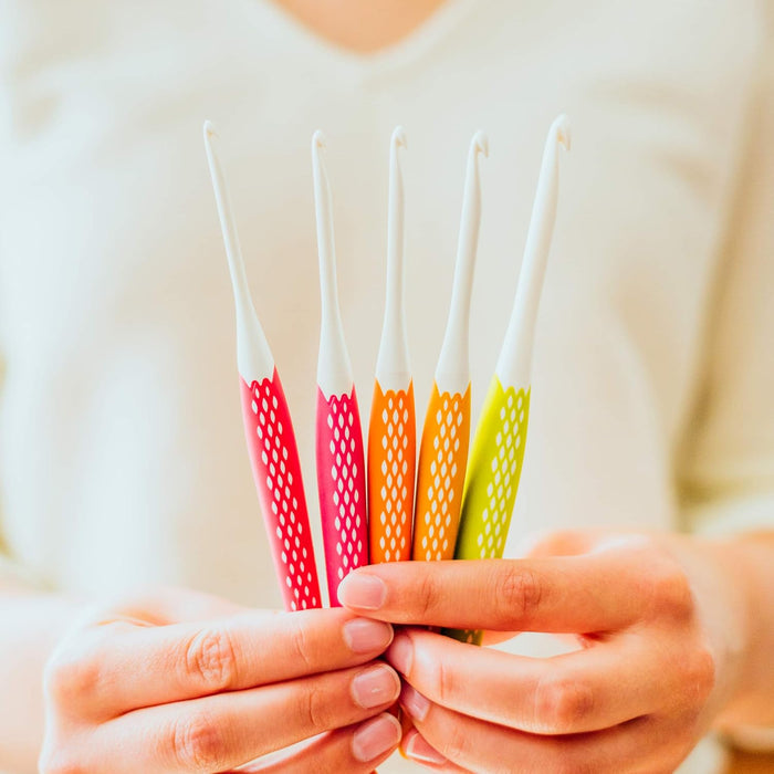 Ergonomic 5 Piece Crochet Hook Set