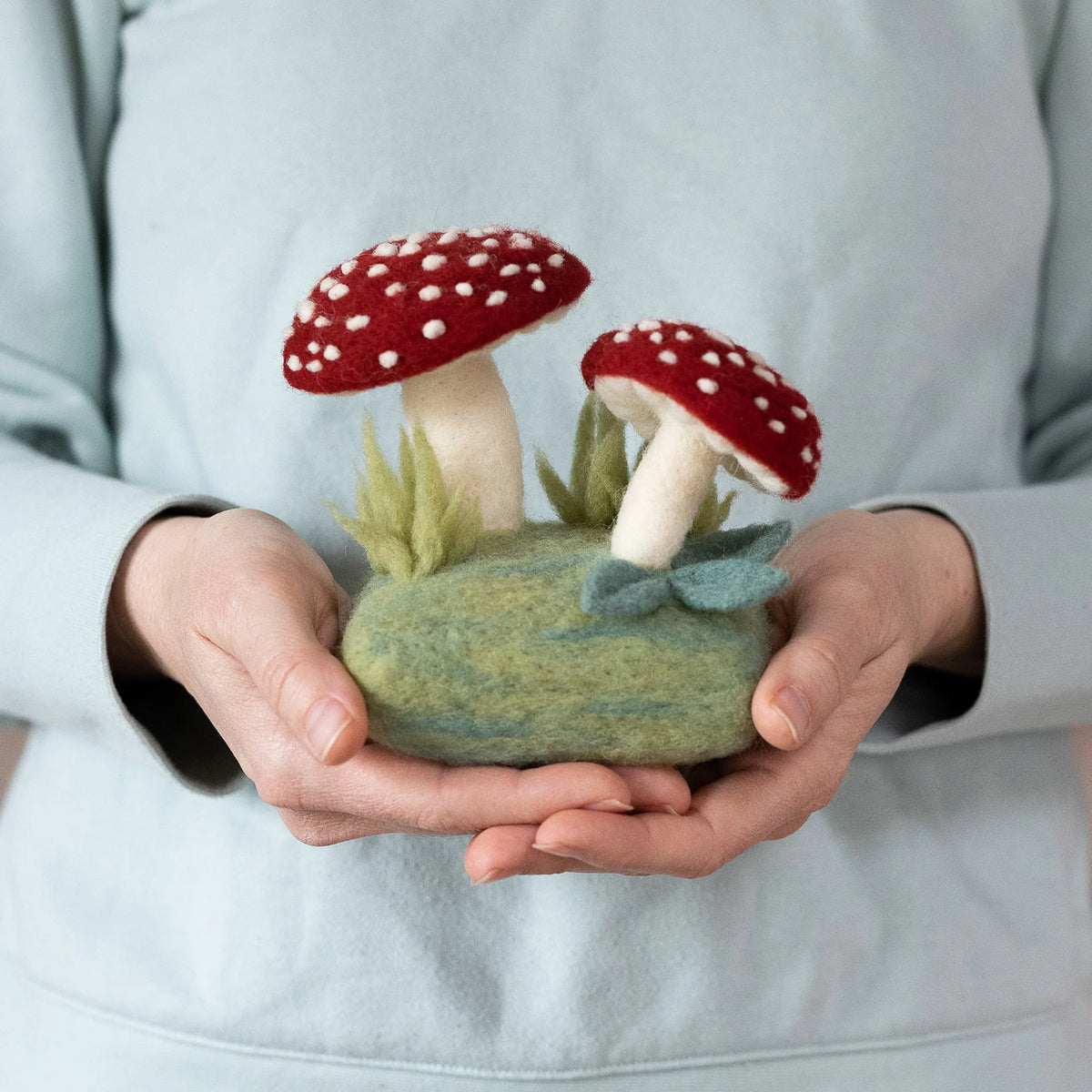 Forest Toadstools Mini Needle Felting Kit– Hacer Santa Fe