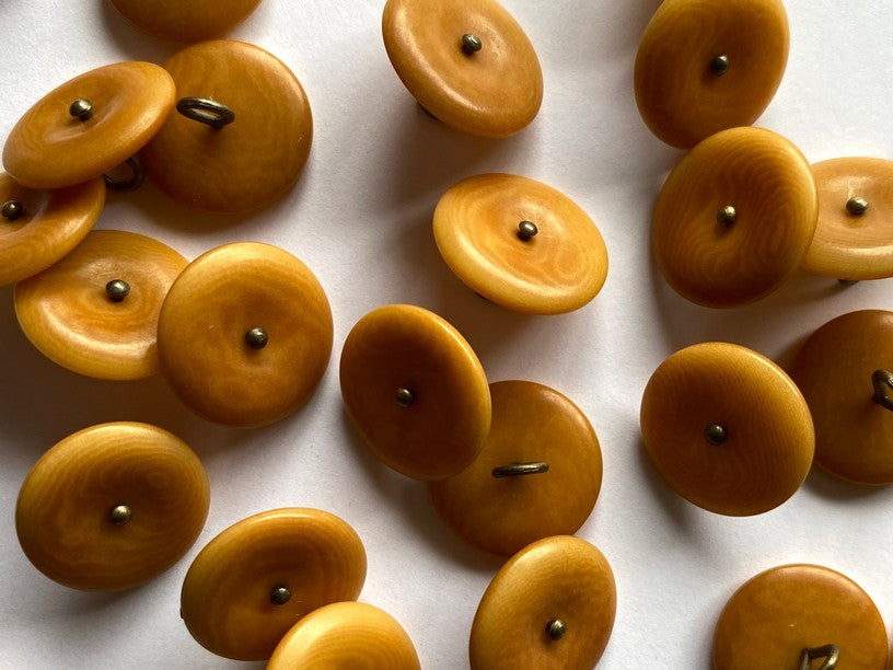 Corozo Buttons