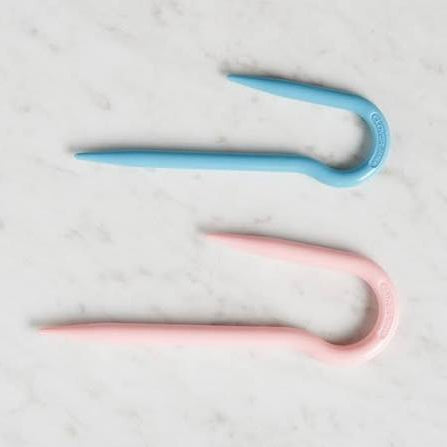 Jumbo Cable Stitch Holder